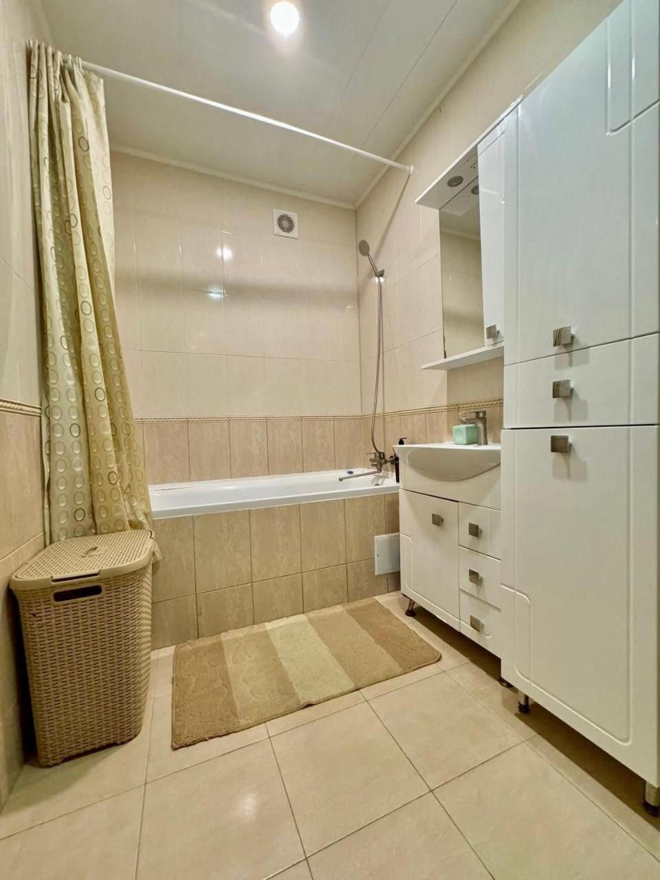 Apartpoltava Новий Будинок, В Самому Центрі 2-Окремі Кімнати, Панорамний Балкон Esterno foto